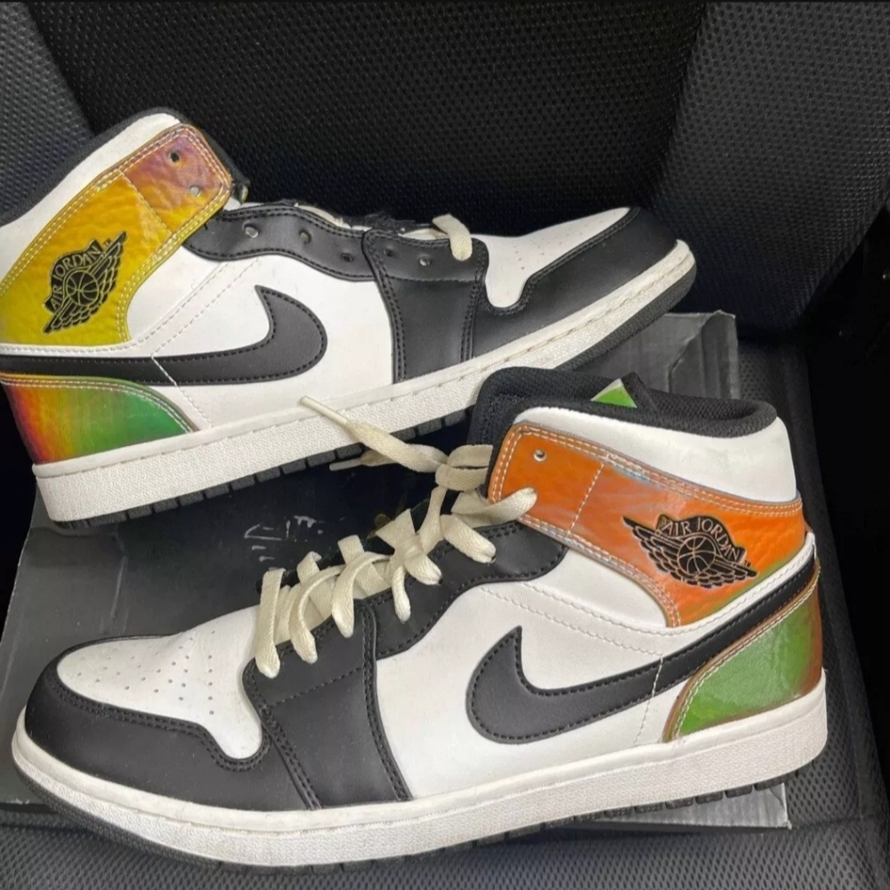 Color Change Changing Men Size 11 Shoes - Air Jordan 1 SE Mid Heat Reactive
